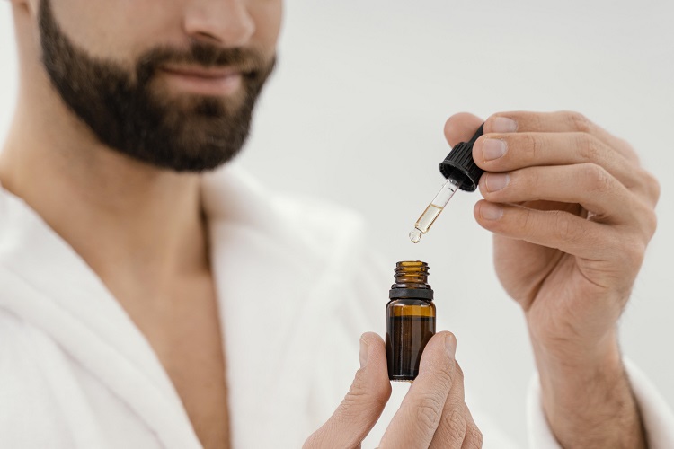 Beard oils that condition the skin and hair while growing a beard